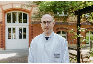 Prof. Dr. med. Dimitrios Mougiakakos, Direktor der Universitätsklinik für Hämatologie, Onkologie, Zelltherapie Magdeburg_Jana Dünnhaupt_Universität Magdeburg