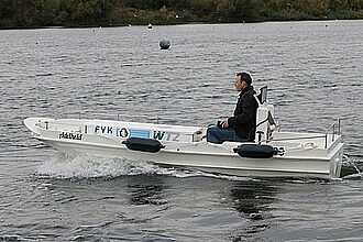 Elektrisch angetriebenes Gleitboot inkl. permanenterregtem Synchronmotor mit Luftspaltwicklung