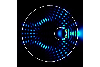 Mikrodisk mit Loch zeigt gerichtete Lichtausstrahlung