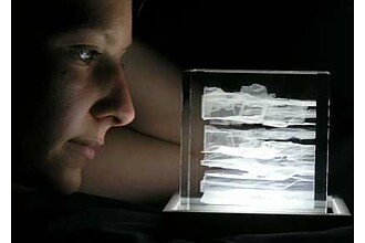 Das innovative Kristallglasmodell des geologischen Untergrundes fasziniert.